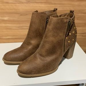 NWOT Tan Ankle Booties